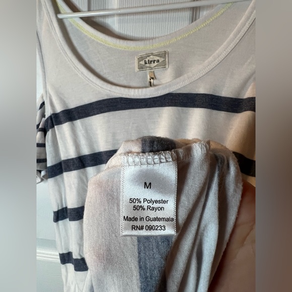 Kirra Woman’s Striped Cold Shoulder Shirt Size Medium - Picture 6 of 6